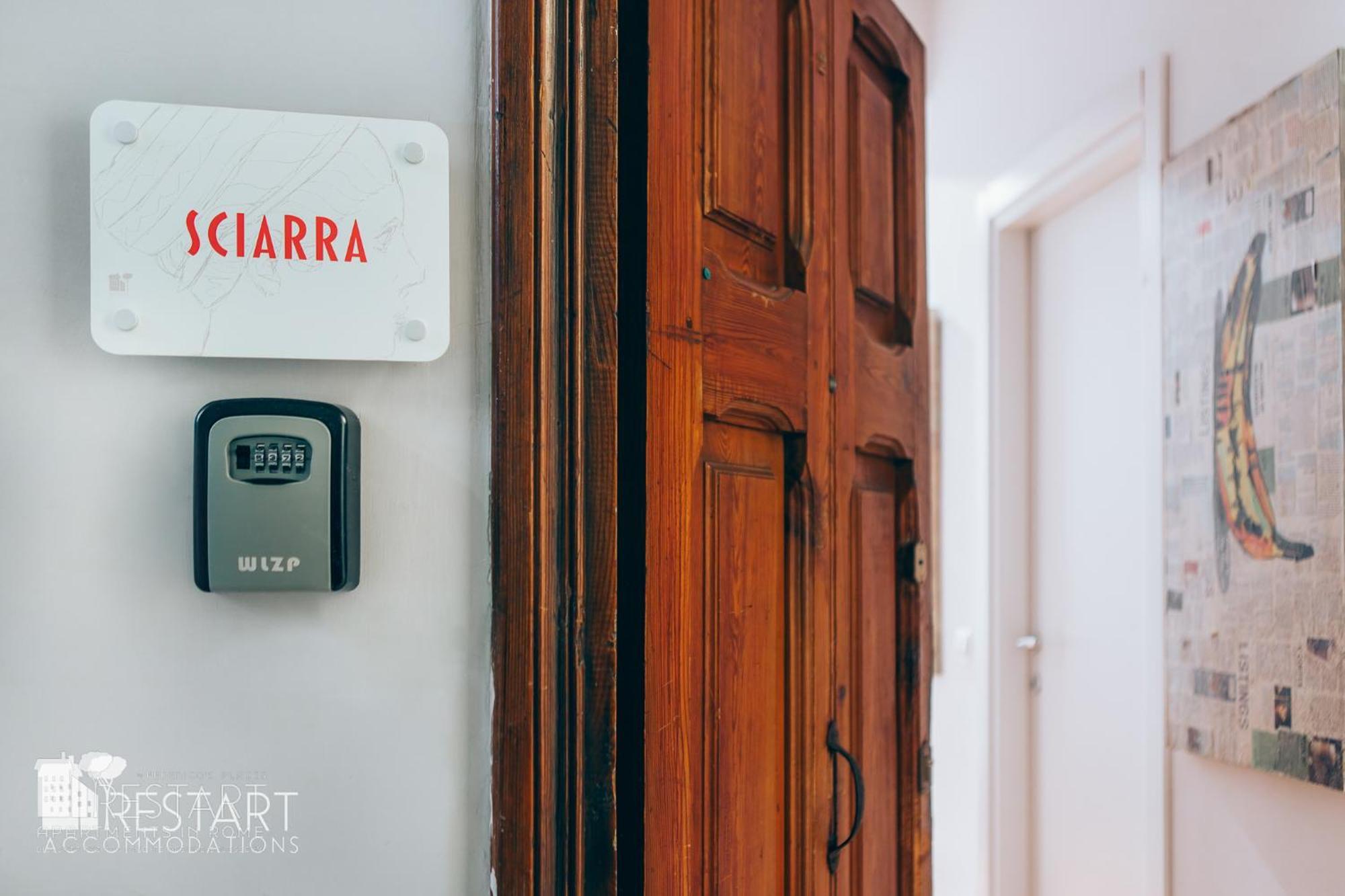 Restart Accommodations Aldobrandini E Sciarra ローマ エクステリア 写真